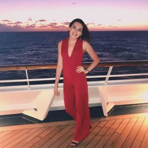 Meet your Posher, Danielle